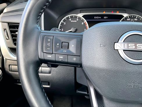 Certified 2025 Nissan Rogue SV FWD image 24