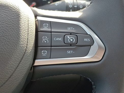 New 2026 Jeep Compass Limited AWD/4WD image 10