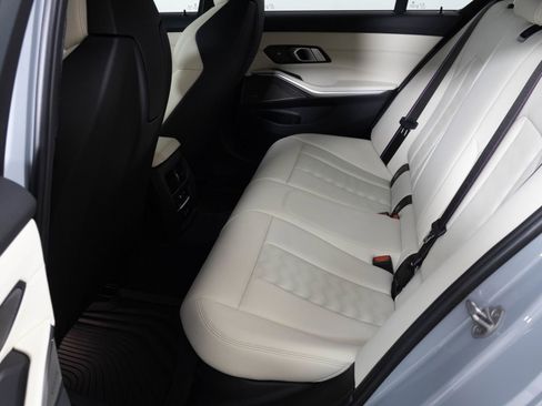 Used 2022 BMW M3 Competition w/ Executive Package image 30