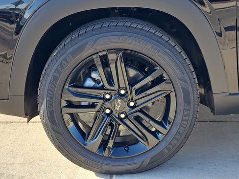 New 2026 Chevrolet Trax ACTIV w/ Driver Confidence Package FWD image 9