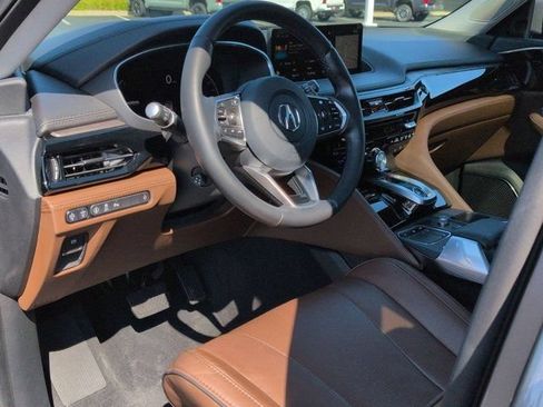 Used 2023 Acura MDX SH-AWD w/ Advance Package image 9