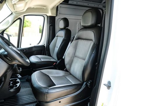 Used 2024 RAM ProMaster 2500 w/ Convenience Group FWD image 31