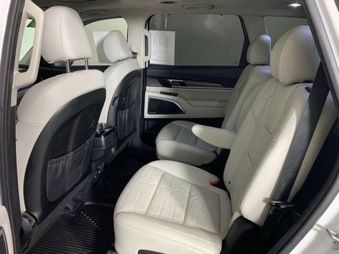 Used 2020 Kia Telluride SX w/ SX Prestige Package image 25