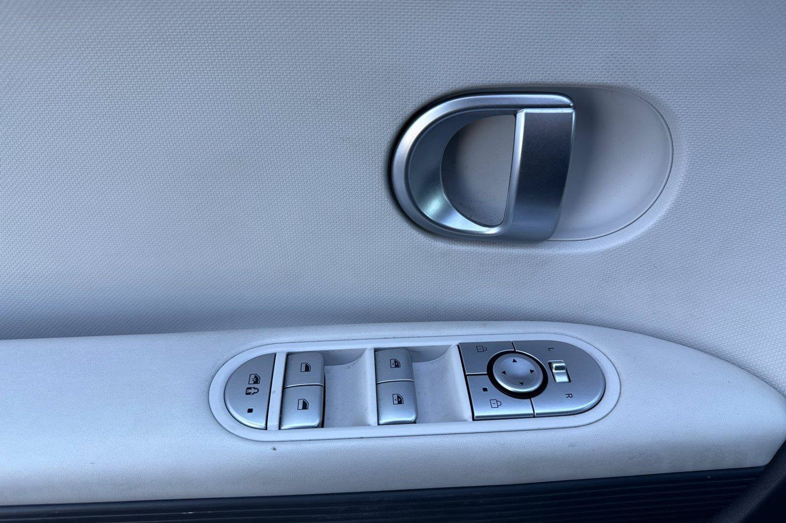 Used 2024 Hyundai Ioniq 5 SEL RWD image 10