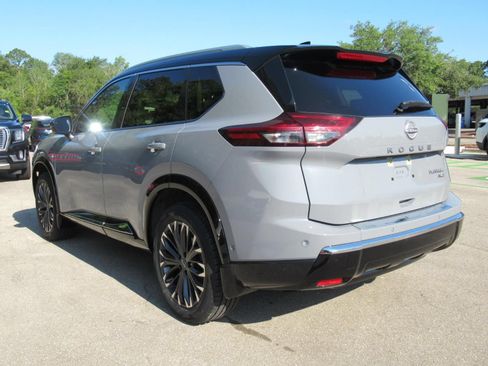 Used 2024 Nissan Rogue Platinum w/ Platinum Premium Package AWD/4WD image 5
