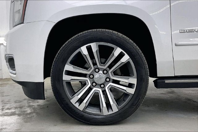 Used 2019 GMC Yukon XL Denali w/ Denali Ultimate Package AWD/4WD image 9