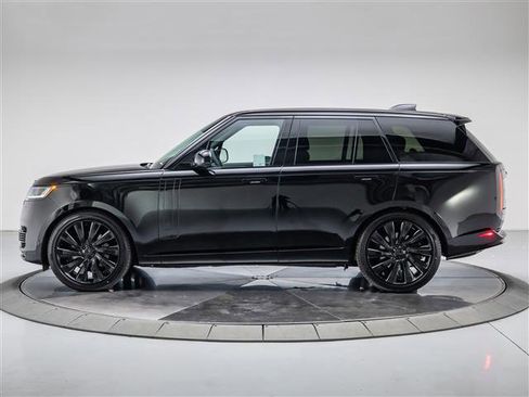New 2026 Land Rover Range Rover SV AWD/4WD image 2