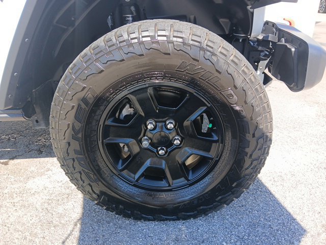 Used 2023 Jeep Gladiator Mojave AWD/4WD image 53