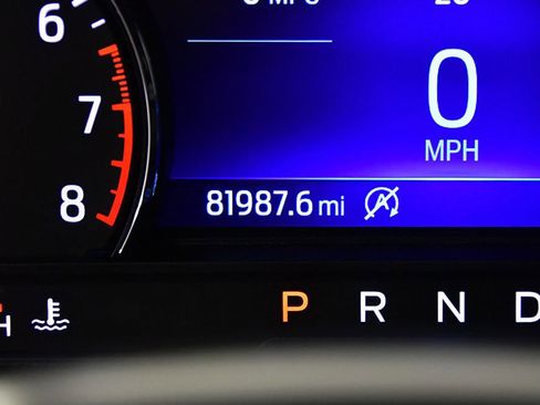 Used 2021 Ford Explorer XLT w/ Equipment Group 202A AWD/4WD image 18
