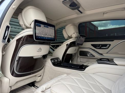 Used 2024 Mercedes-Benz Maybach S 580 4MATIC image 33