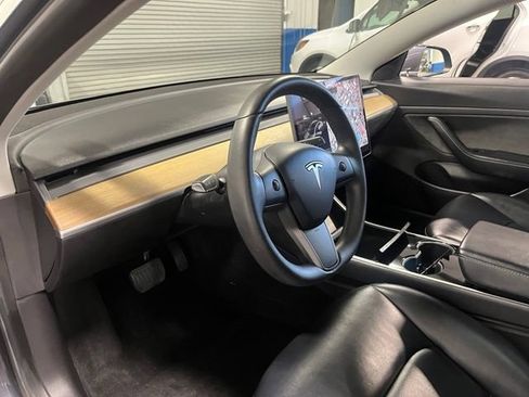 Used 2020 Tesla Model 3 Standard Range Plus RWD image 22