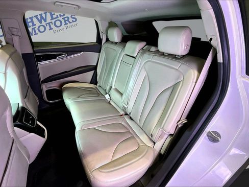 Used 2019 Lincoln Nautilus Reserve FWD image 23