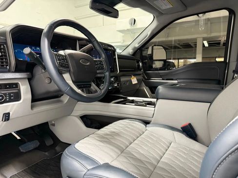 Used 2024 Ford F250 Limited image 34