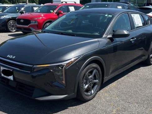 Used 2025 Kia K4 FWD image 1
