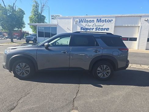 Used 2025 Nissan Pathfinder SV AWD/4WD image 8