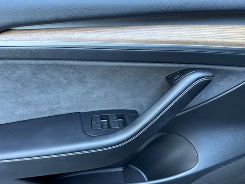 Used 2023 Tesla Model 3 Standard Range RWD image 10