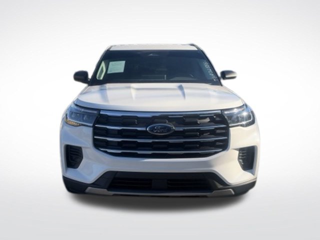 Certified 2026 Ford Explorer Active RWD image 2