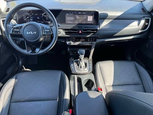 Used 2024 Kia Seltos EX AWD/4WD image 12