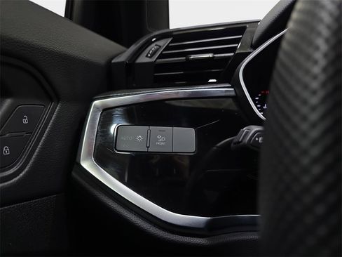 Used 2025 Audi Q3 2.0T Premium Plus w/ Premium Plus Package image 27