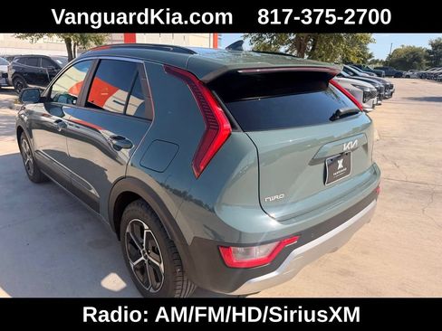 Used 2023 Kia Niro EX FWD image 2