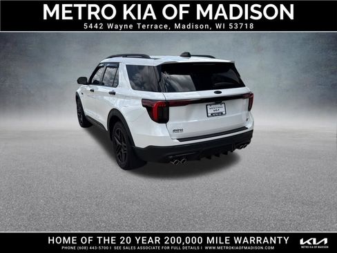 Used 2025 Ford Explorer ST w/ Sun And Sound Package AWD/4WD image 5