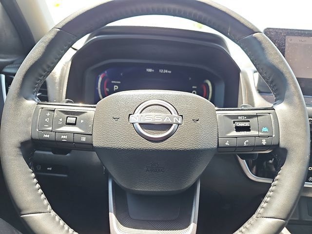 Used 2025 Nissan Rogue SL AWD/4WD image 20