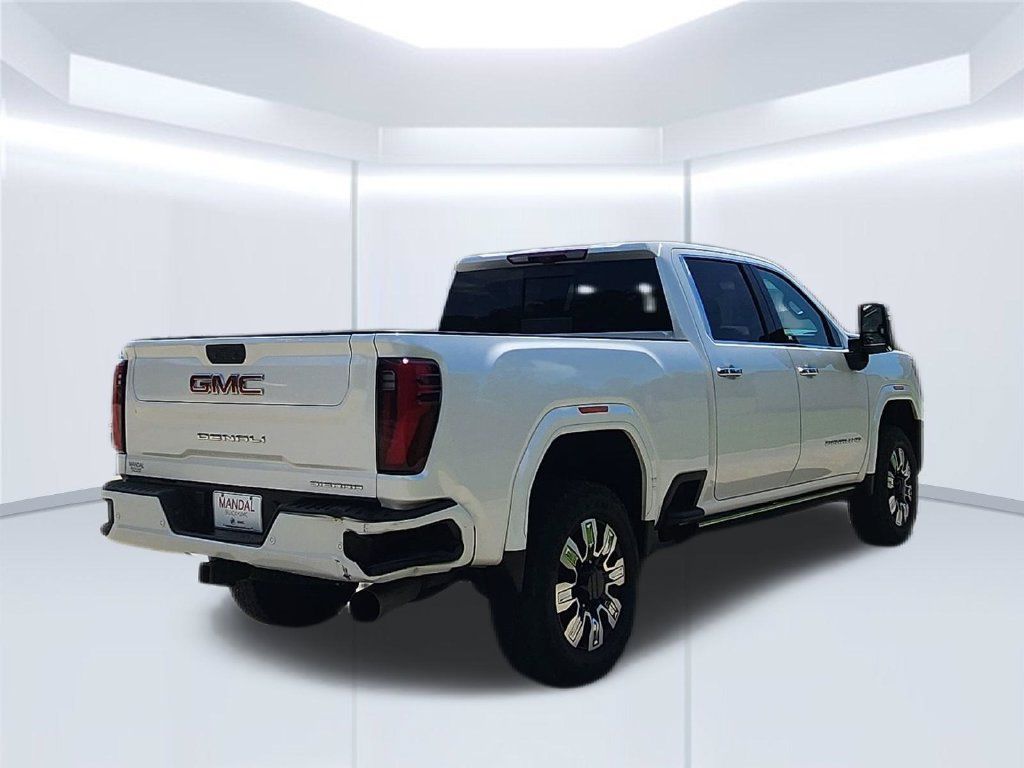 Used 2025 GMC Sierra 3500 Denali w/ Denali Reserve Package AWD/4WD image 5