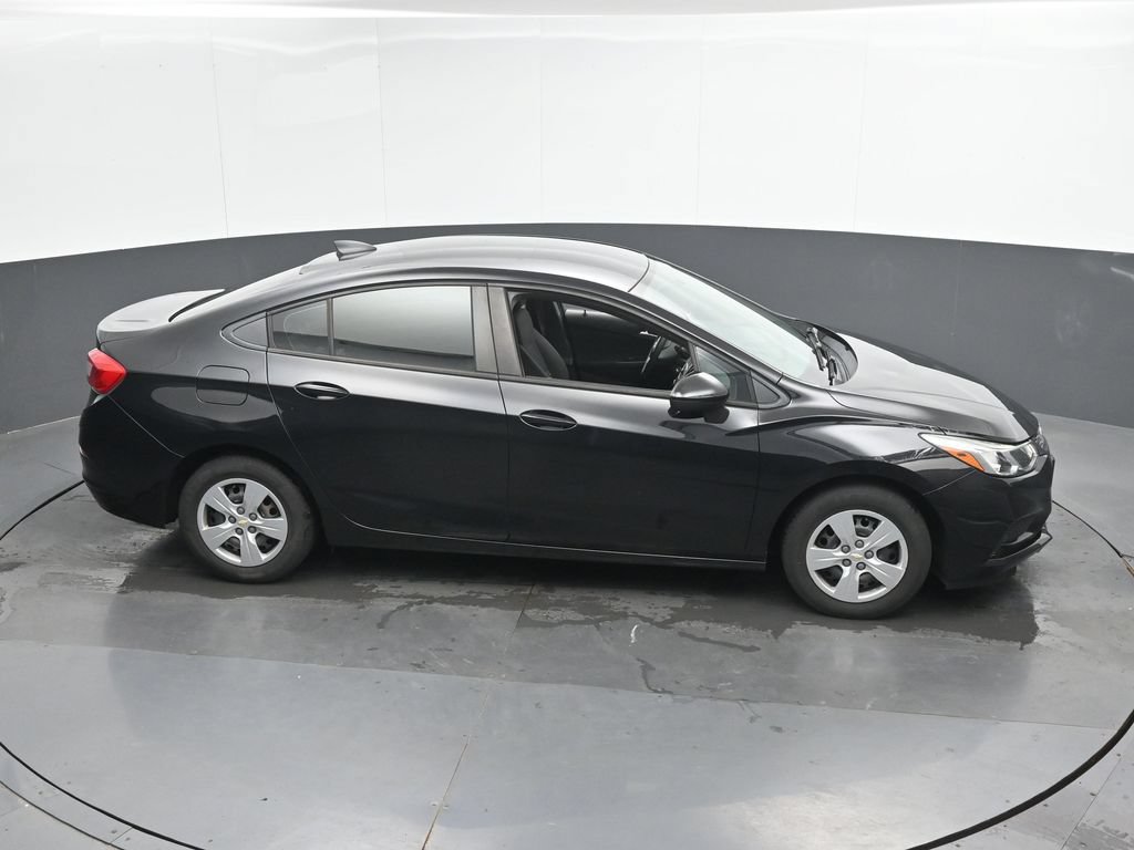 Used 2017 Chevrolet Cruze LS FWD image 30
