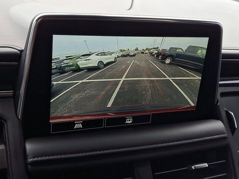 Used 2021 Chevrolet Tahoe LT image 17