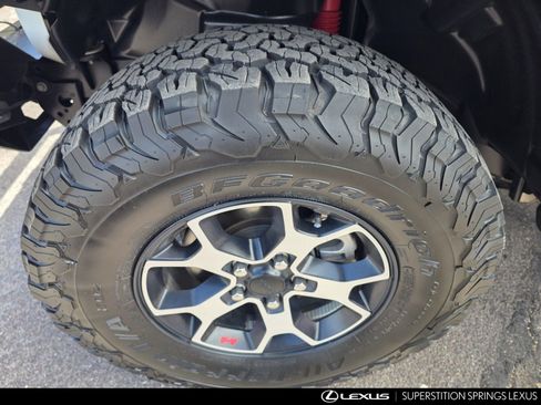 Used 2022 Jeep Wrangler Unlimited Rubicon AWD/4WD image 9