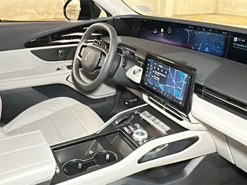 New 2026 Lincoln Nautilus Premier w/ Equipment Group 102A image 7