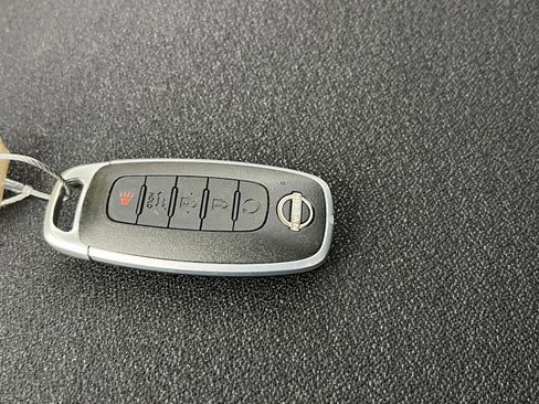 Used 2025 Nissan Rogue SV AWD/4WD image 27