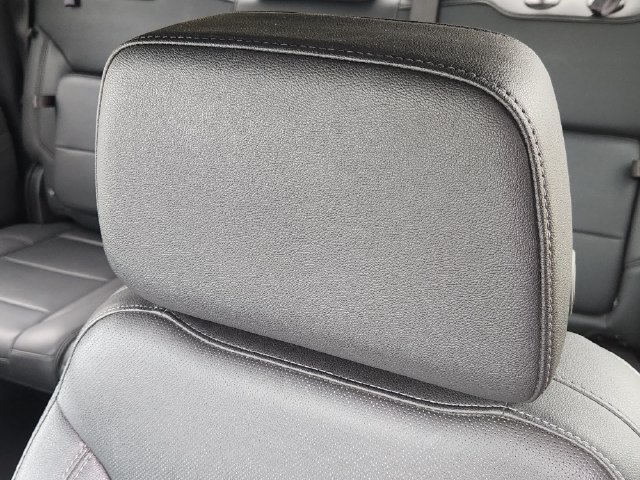 Used 2025 GMC Sierra 1500 SLT RWD image 24