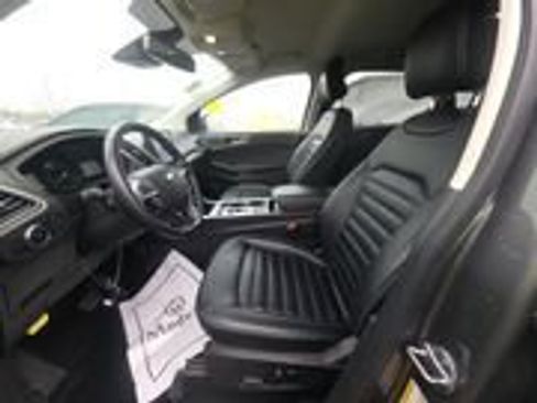 Used 2023 Ford Edge SEL image 2