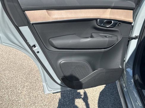 New 2026 Volvo XC90 B6 Plus w/ Protection Package Premier image 12