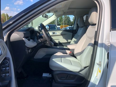 New 2026 Ford Explorer Active w/ Active Comfort Package image 21