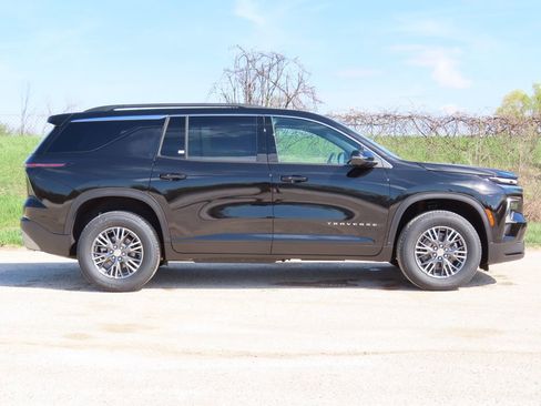 New 2026 Chevrolet Traverse LT AWD/4WD image 2