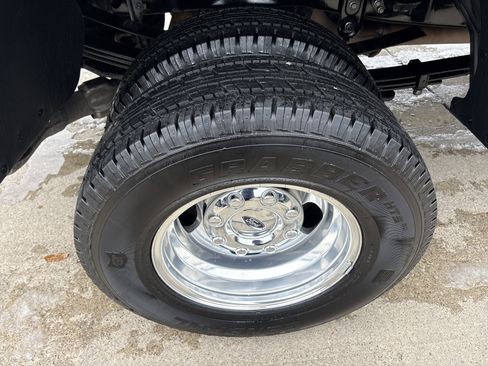 Used 2022 Ford F350 Lariat w/ Lariat Value Package image 6