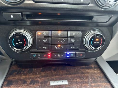 Used 2016 Ford F150 Platinum w/ Equipment Group 701A Luxury image 23