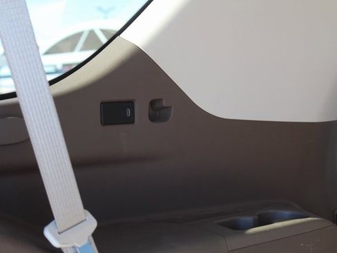 Used 2021 GMC Yukon Denali w/ Advanced Technology Package image 7