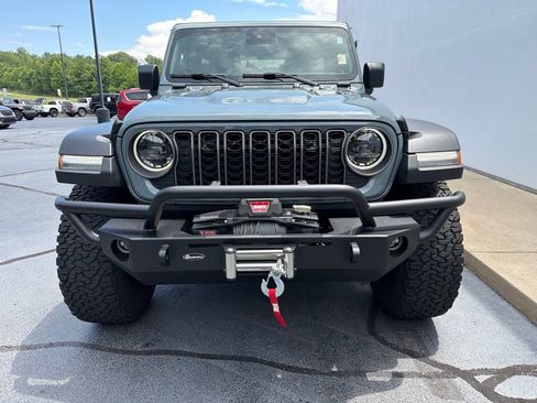 Used 2024 Jeep Wrangler Unlimited Rubicon w/ XTREMEE 35" Tire Package AWD/4WD image 4