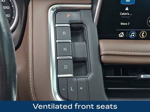 Used 2021 Chevrolet Suburban High Country w/ Premium Package AWD/4WD image 13