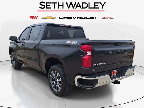 Used 2023 Chevrolet Silverado 1500 LT AWD/4WD image 5