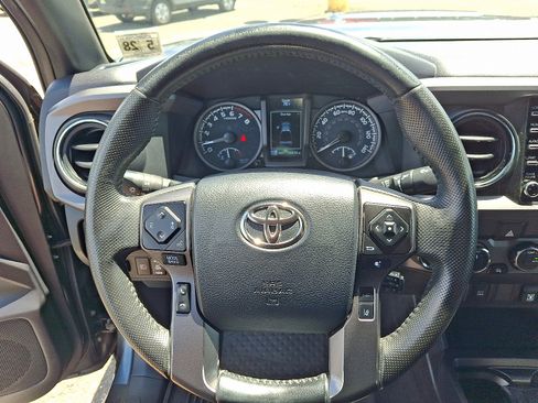Used 2023 Toyota Tacoma TRD Sport AWD/4WD image 19