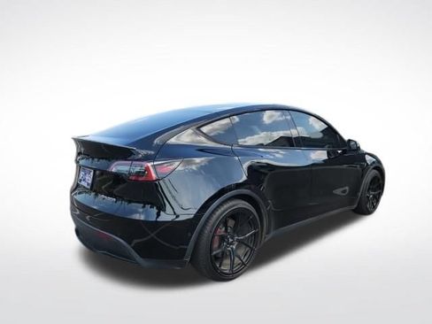 Used 2022 Tesla Model Y Performance AWD/4WD image 10