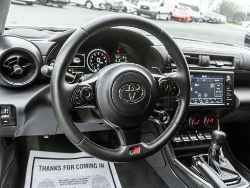 Used 2024 Toyota GR86 RWD image 9