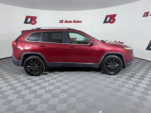 Used 2016 Jeep Cherokee Limited w/ Trailer Tow Group AWD/4WD image 8