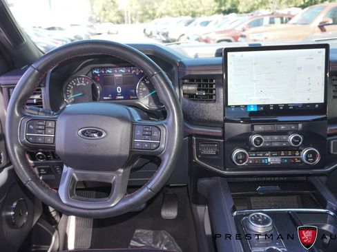 Used 2024 Ford Expedition Limited AWD/4WD image 2
