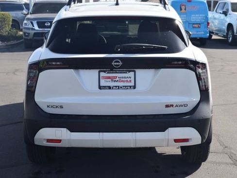 New 2026 Nissan Kicks SR w/ Cold Weather Package AWD/4WD image 6