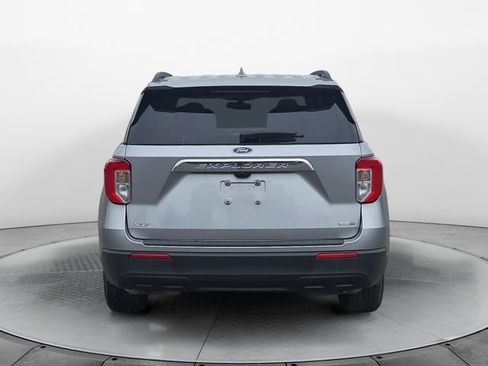 Used 2020 Ford Explorer XLT AWD/4WD image 4